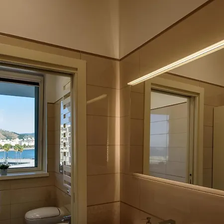 Mareluna Crescent - Luxury Seafront Experience * サレルノ