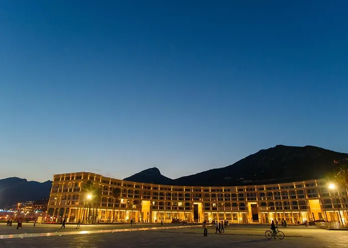 Mareluna Crescent - Luxury Seafront Experience Apartament Salerno
