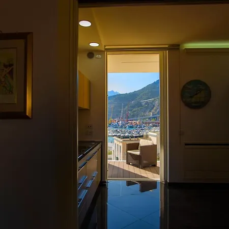 Mareluna Crescent - Luxury Seafront Experience شقة *