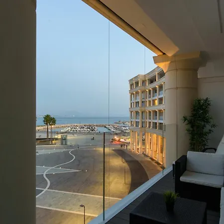 شقة Mareluna Crescent - Luxury Seafront Experience ساليرنو