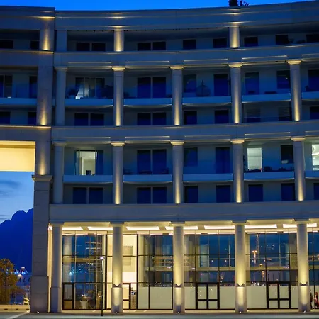 Appartement Mareluna Crescent - Luxury Seafront Experience Salernes