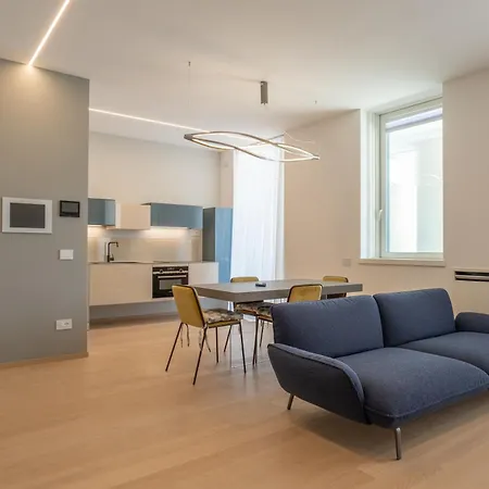 شقة Mareluna Crescent - Luxury Seafront Experience ساليرنو