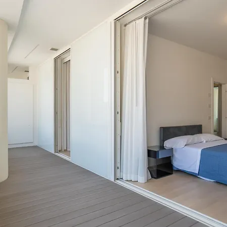 Mareluna Crescent - Luxury Seafront Experience 아파트 살레르노