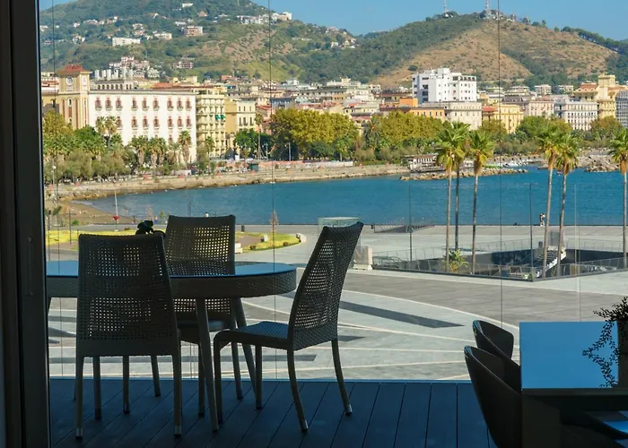 Διαμέρισμα Mareluna Crescent - Luxury Seafront Experience