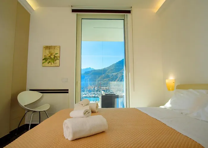 Διαμέρισμα Mareluna Crescent - Luxury Seafront Experience