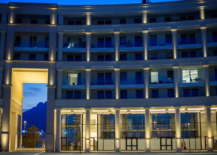 Appartement Mareluna Crescent - Luxury Seafront Experience Salernes