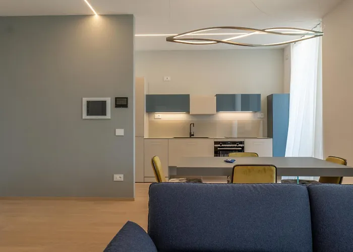 Mareluna Crescent - Luxury Seafront Experience * Σαλέρνο